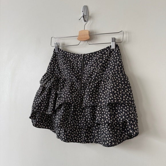 Aritzia-Black Star Patterned Ruffle Mini Skirt - Picture 3 of 6
